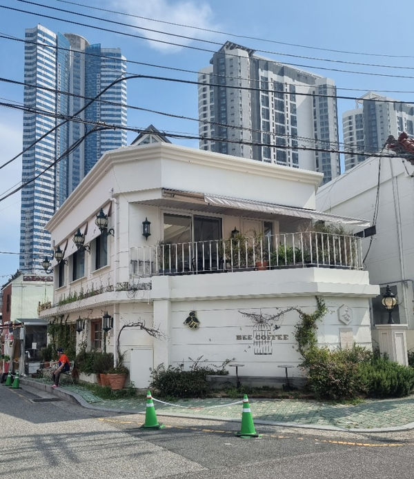  부산여행, 비커피 해리단길 넓은 카페투어 디저트 맛집