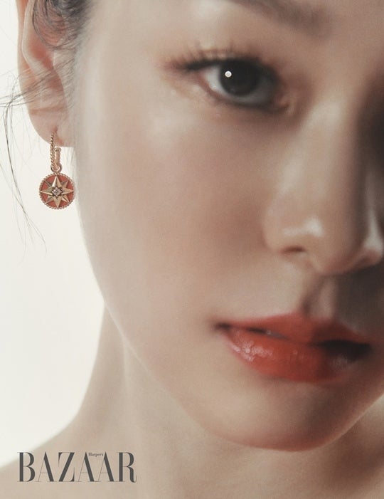 김연아 Yuna Kim * 2021년 9월호 바자 / 디올 파인주얼리 로즈드방 컬렉션 dior fine jewelry rose des vents