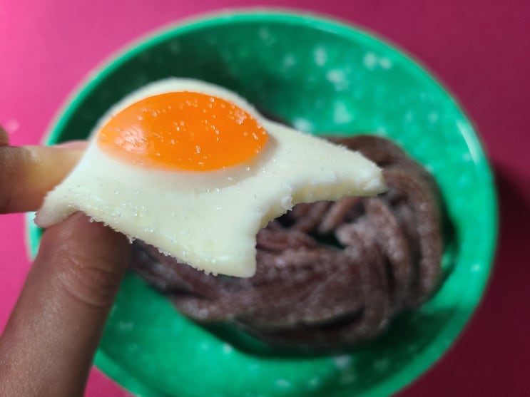  이색젤리:: 콜라맛 짜장면젤리 그릇은 서비스~