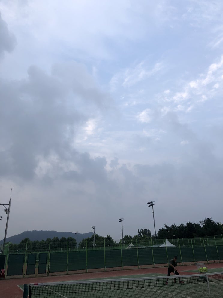  테니스 맨날 가야하는데!!