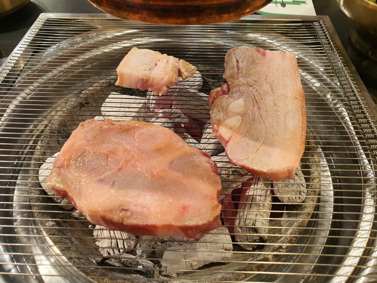 대전 고기 맛집 까치돌구이 이베리코 목살 맛집~~ 참숯직화 숙성구이 추천