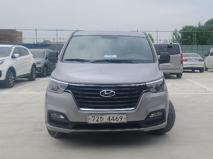  그랜드 스타렉스 12P WAGON 2500 VGT Smart AT 디젤 중고렌트승계