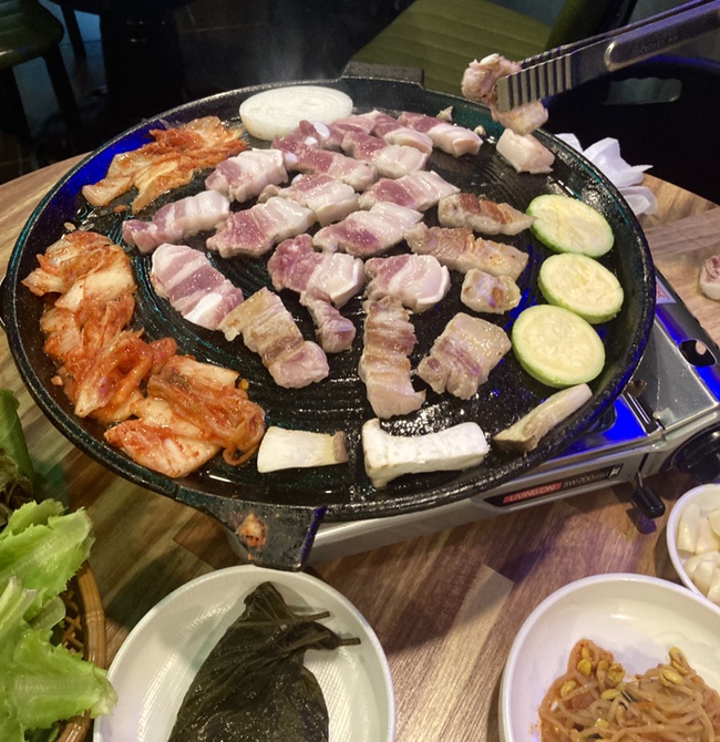  8월10일 : 천안 맛집 천안 데이트 두정동 삼겹살 꼬깃집