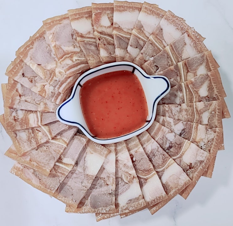  [내돈내산] 오늘은 뭐먹지? 편육 맛집 《요리왕 돈편육》
