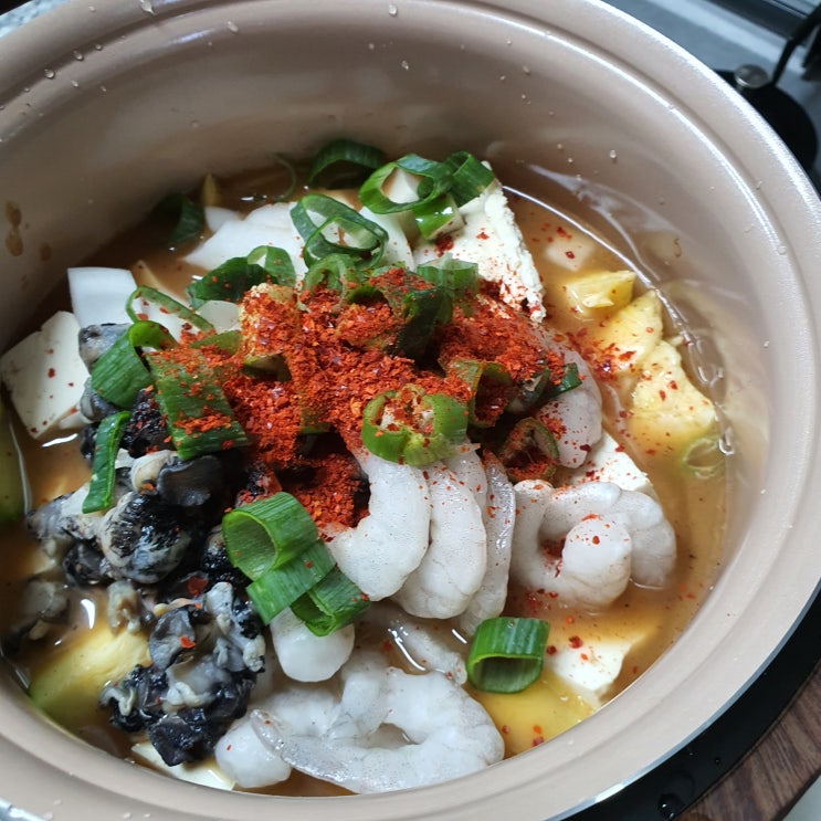  된장찌개양념 고추장과 간장이 들어간 국물요리