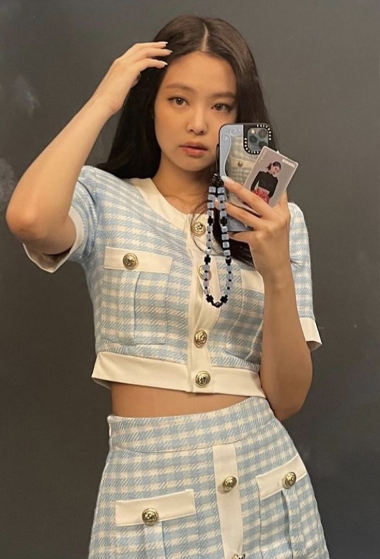  제니 폰케이스 케이스티파이 신데렐라미러,발망체크원피스,폰 스트랩