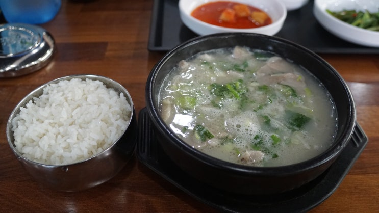  부산 중앙동, 중앙역 돼지국밥 맛집 / 부산순대돼지국밥