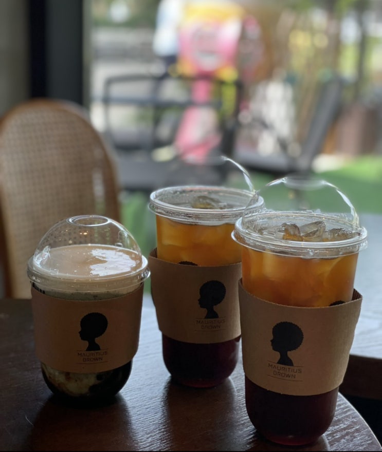  목동 애견동반가능한 카페 모리셔스 브라운에서 민트초코크림치즈스무디 도전 !