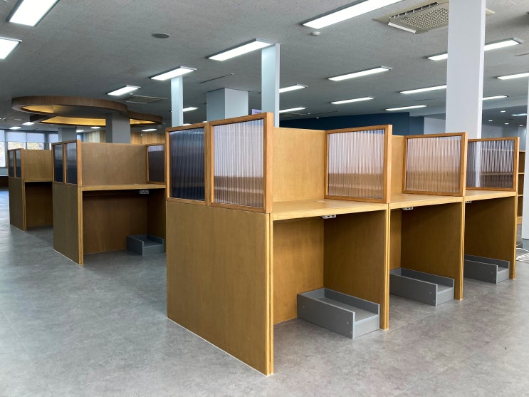 부산 O대학교 도서관 컴퓨터 책상 :: 한디자인그룹