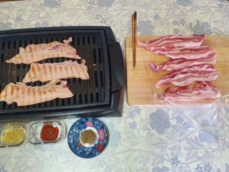 한돈 캠핑용 고기 생 삼겹살 구워 먹어봤어요 정을담 미트 한돈 캠핑용 고기 생 삼겹살 구워 먹어봤어요 정을담 미트