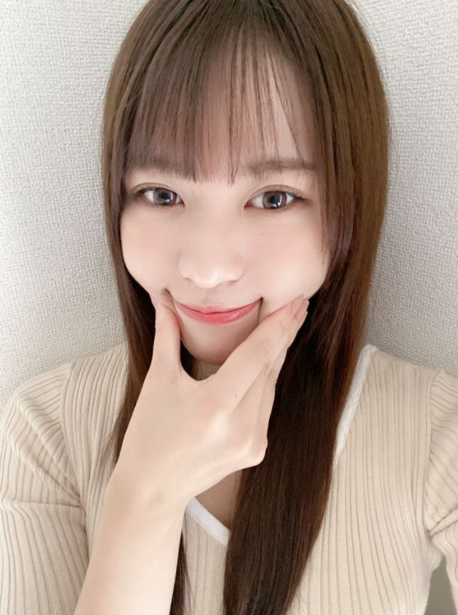  아오키 모모 / 青木桃 / Momo Aoki