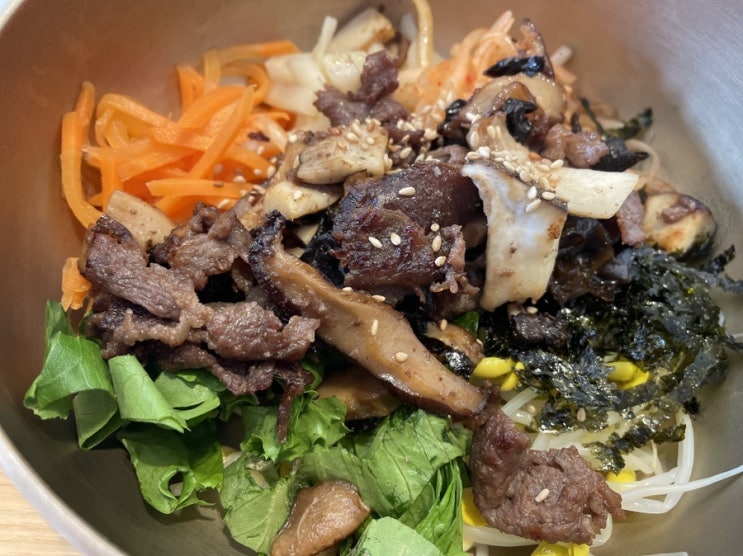  전주 맛집 전동떡갈비 육집이 좋았다.