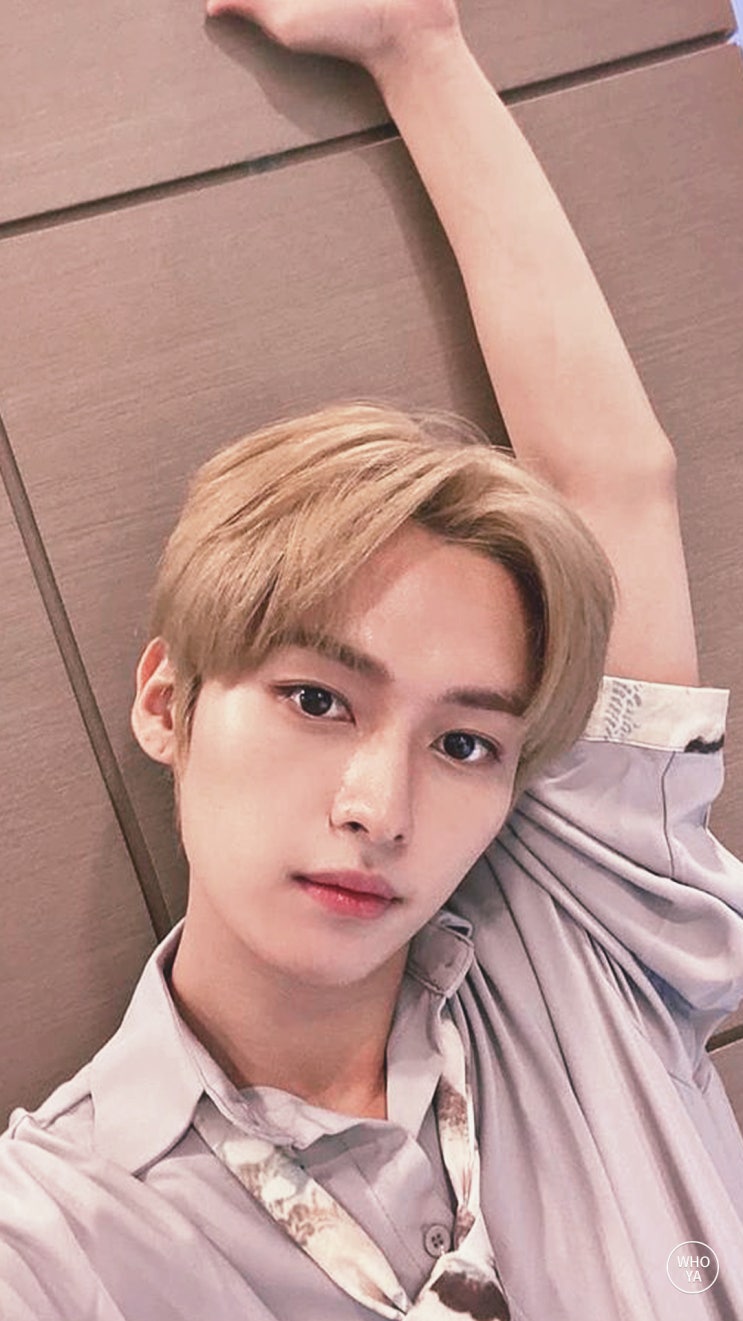  스트레이키즈 리노 고화질 배경화면 / 리노 일상 사복 남친짤