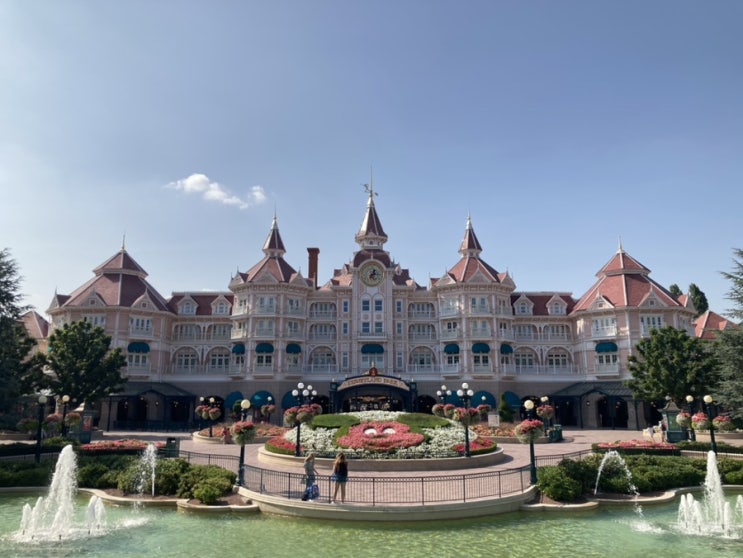  2021년07월 프랑스 Paris Disney land 파리 디즈니랜드에서 코로나 검사 그리고 이건 인종차별?