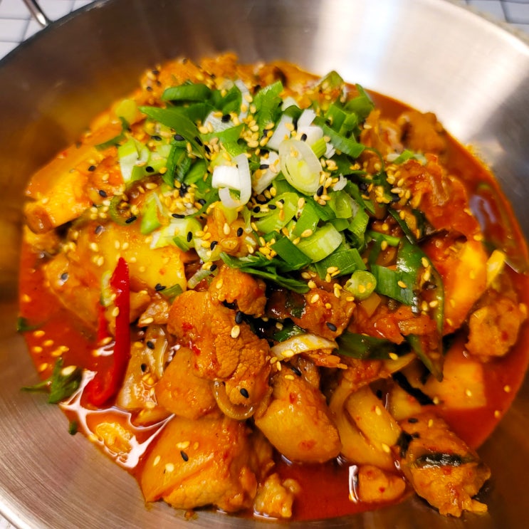  김치 돼지고기 두루치기 양념 만드는법, 보관해두고 반찬으로 볶아 먹기 좋아요! 앞다리살도 가능