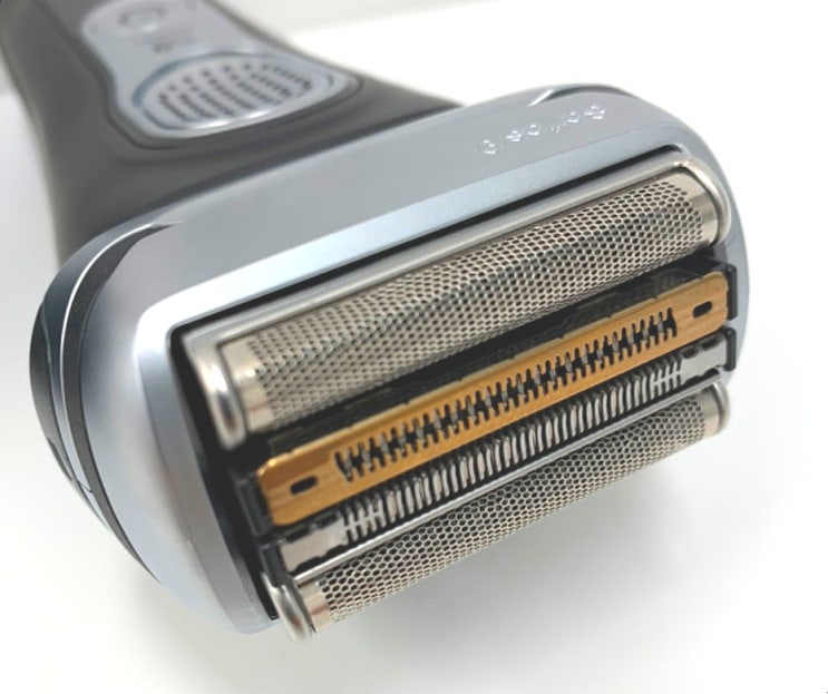  와 피부자극이 0입니다... 브라운 시리즈9 전기면도기 사용기 BRAUN Series9 9380CC