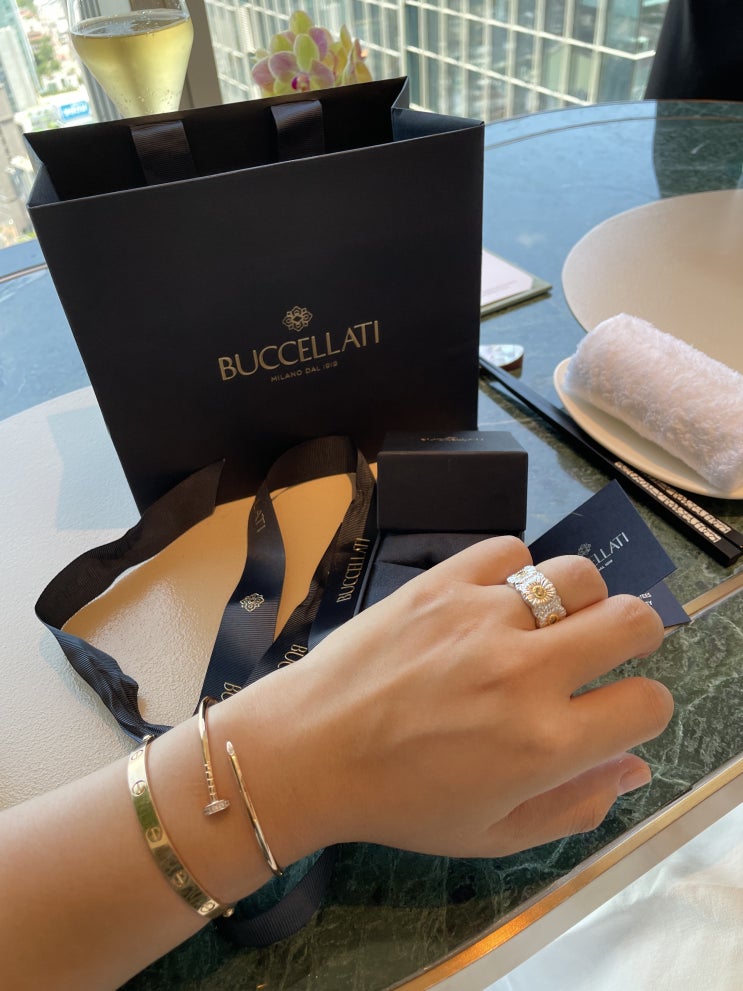  부첼라티 Buccellati 데이지링 갤러리아백화점 부티크 매장 구매 후기 (ft. 반지 생일 선물)