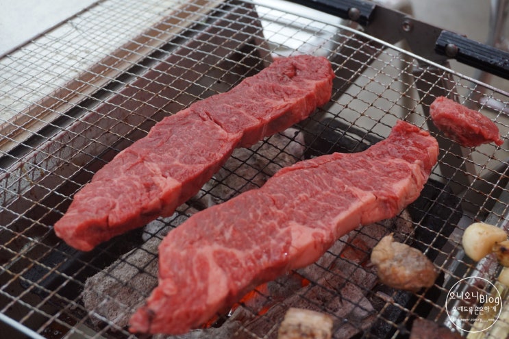  야외바베큐로 캠핑느낌나는 김포 도사미트 정육점