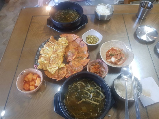  동학사 맛있는 전통옛터국밥집