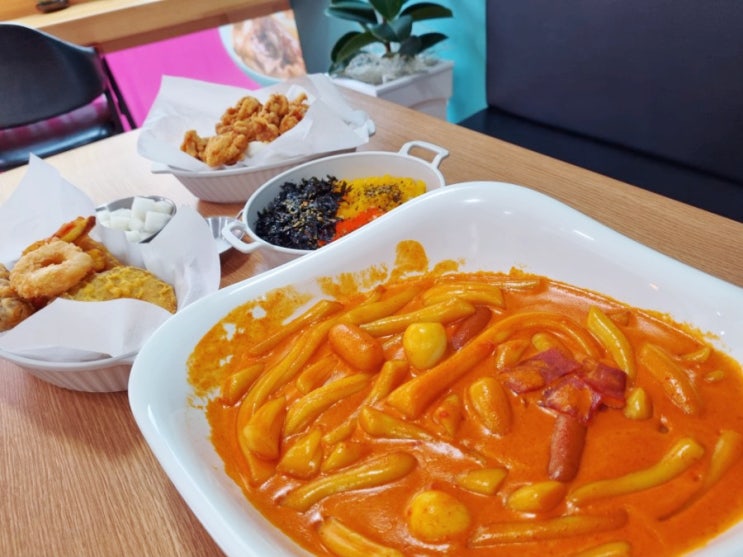  순천 태리로제 떡볶이 인기 메뉴 닭강정에 분모자 맵기단계 중요해요