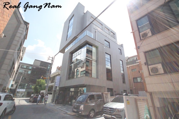  강남 논현동 층고4M 스튜디오 / 연습실 / 영상편집 추천 사무실