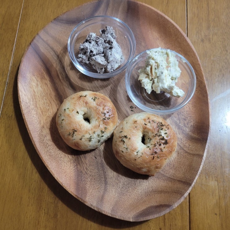  베이글을 더 맛있게 먹는 크림치즈 스프레드 만들기-오레오 크림치즈 &  바질 크림치즈<만개의레시피>