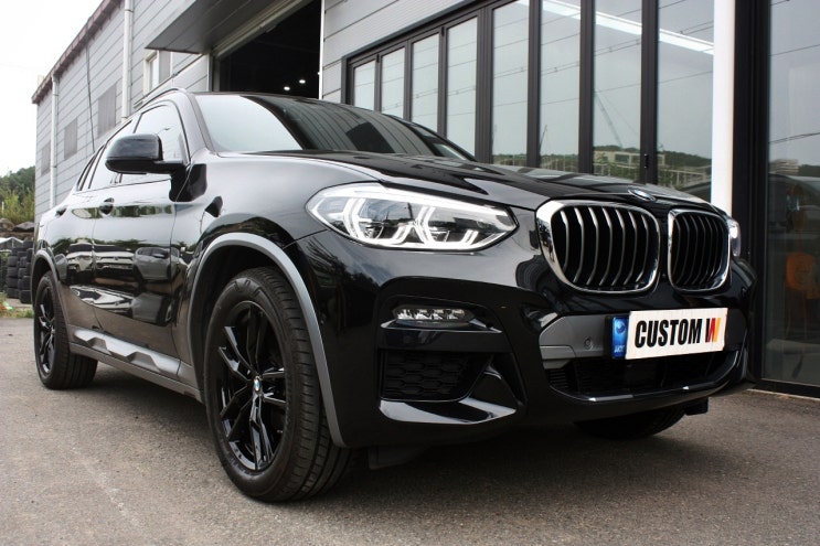 BMW X4 블랙유광 휠도색