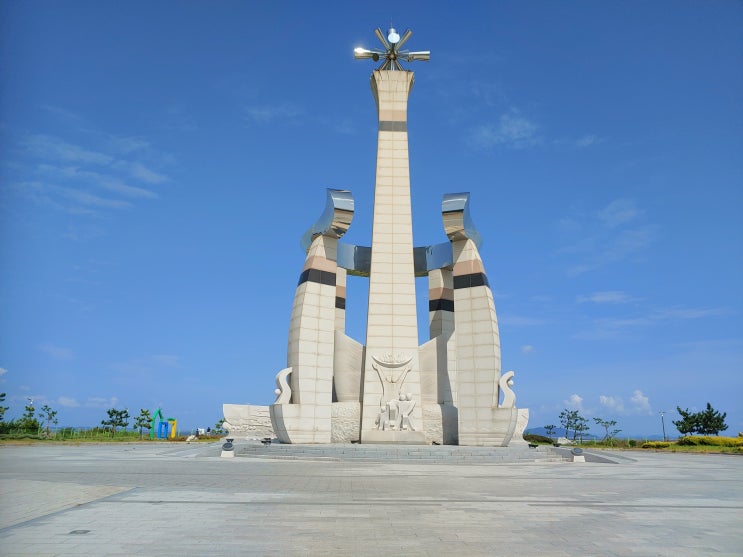 전라북도 군산여행 (새만금방조제 : 새만금신리휴게소와 새만금방조제 준공탑) 전라북도 군산여행 (새만금방조제 : 새만금신리휴게소와 새만금방조제 준공탑)
