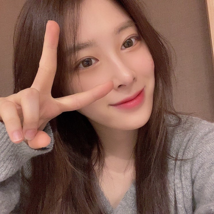  로켓펀치 윤경