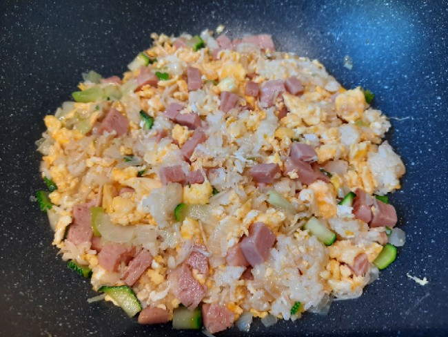  오늘은 아빠가 스팸볶음밥 요리사