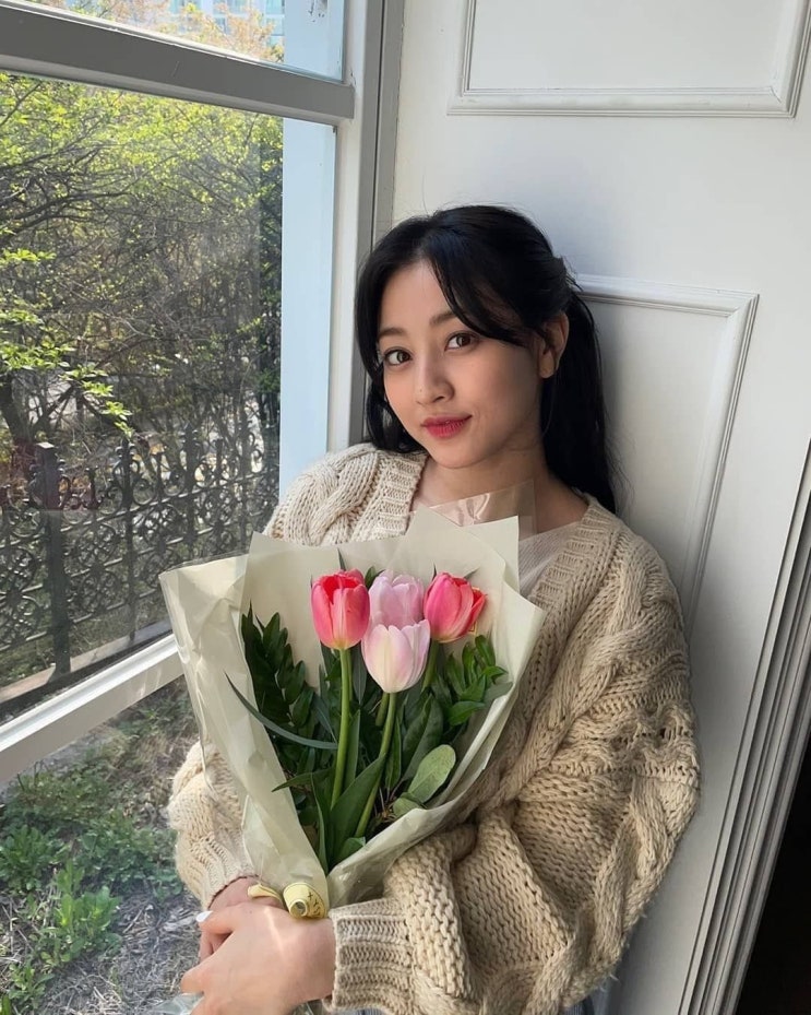  세심한 미나의 지효 개인 촬영장 방문