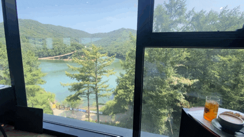  경기 파주 데이트 : 마장호수뷰 와 초록자연 속 힐링체험까지 즐길수 있는 곳 : 레드 브릿지