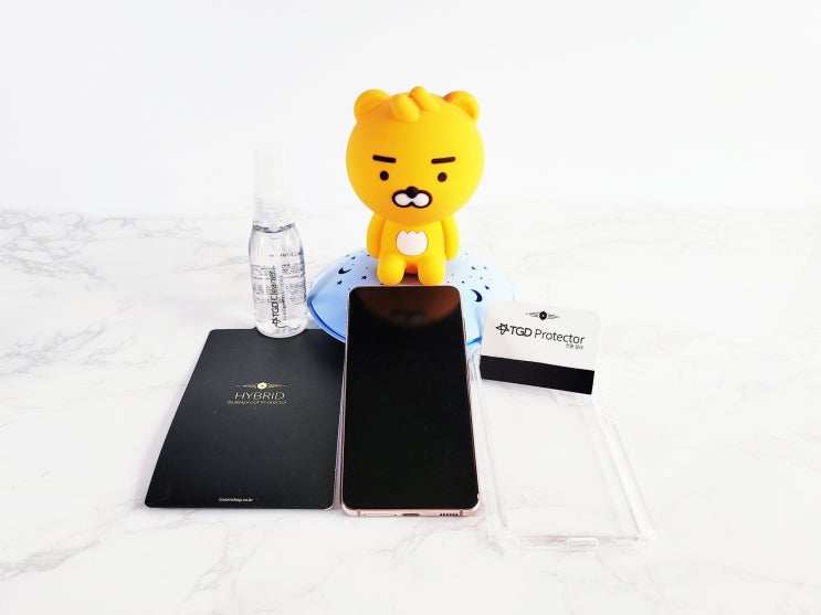 갤럭시S21 방탄보호필름 트라움가드 한방에 성공! 갤럭시S21 방탄보호필름 트라움가드 한방에 성공!