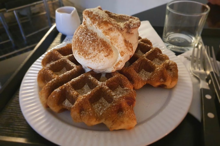 [한남동 카페] 아우프글렛 한남, 크로플 맛집 찐후기