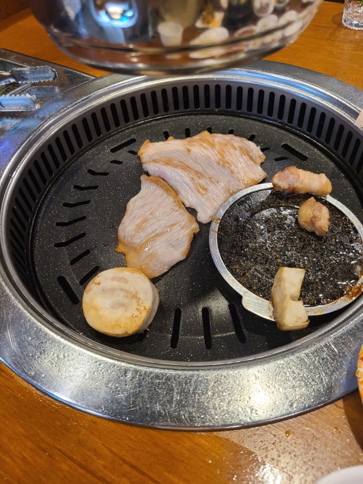  국회의사당역 맛집 '농민백암순대' & ' 고반식당 서여의도점' / 연차 쓰고 친구와 낮술 즐기기 (210813)