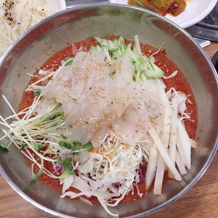  아기와 같이 가도 좋을 식당 등극 곰수산 물회 10000