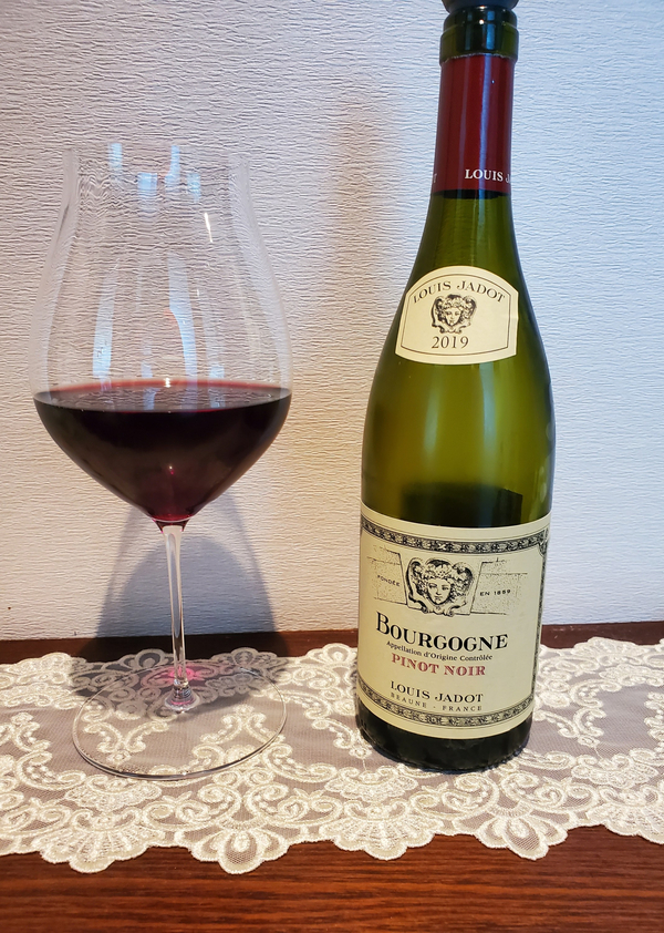 Louis Jadot Bourgogne Pinot Noir 2019, 루이자도 부르고뉴 피노누아