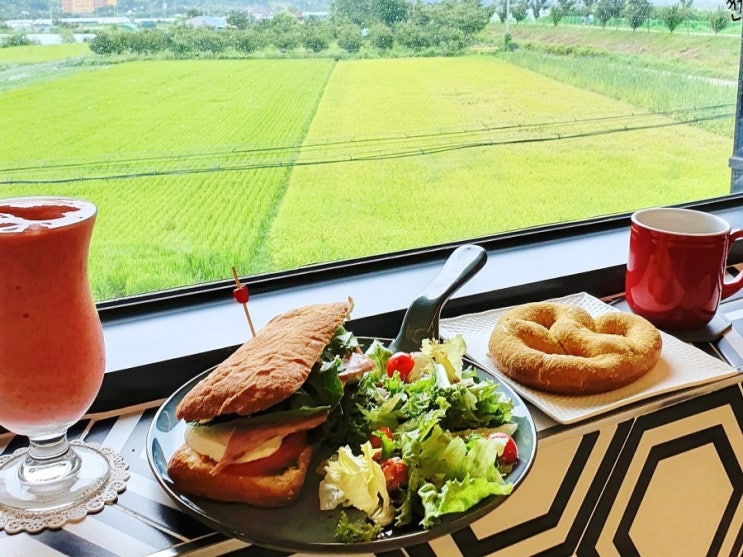 대구 논뷰가 멋진 루프탑 카페 : 카페 썬솔 / 브런치 카페 / 브런치 맛집 / 루프탑에선 리버뷰도 보여요.