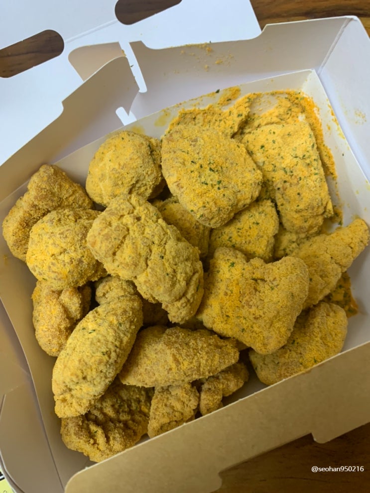 BHC치킨 대구월성점에서 뿌링클순살과 치즈볼 먹어봄 야식으로 추천 BHC치킨 대구월성점에서 뿌링클순살과 치즈볼 먹어봄 야식으로 추천
