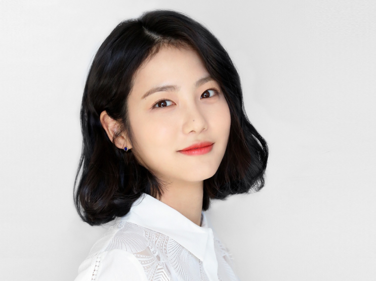  경우의 수 여자배우 신예은 인스타그램 여친짤