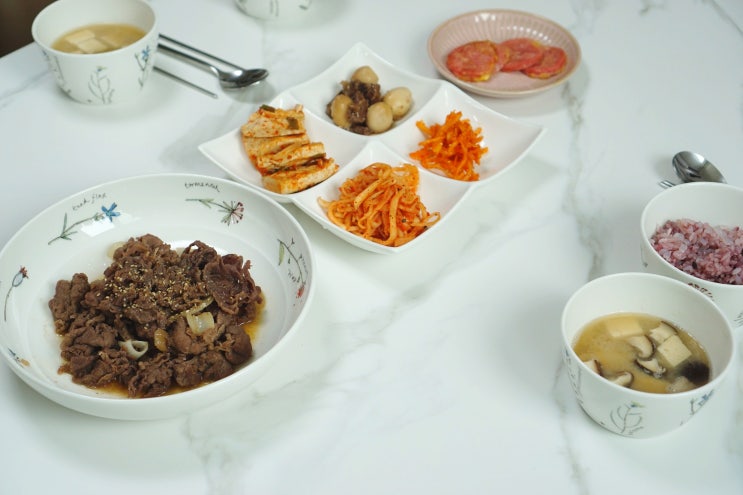 더반찬& 소불고기 2+1 / 부대찌개 밀키트로 한끼 해결