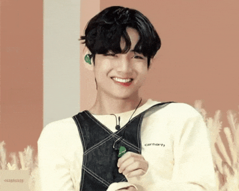 뷔 장발,짧머 비교 뷔 장발,짧머 비교