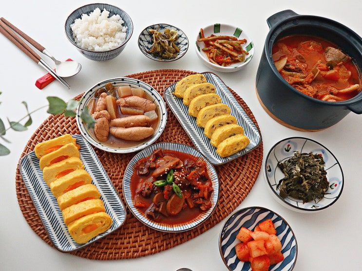  간단한 밑반찬 청정원 종가집반찬 꼬막무침, 명란장, 계란말이 밥도둑일세