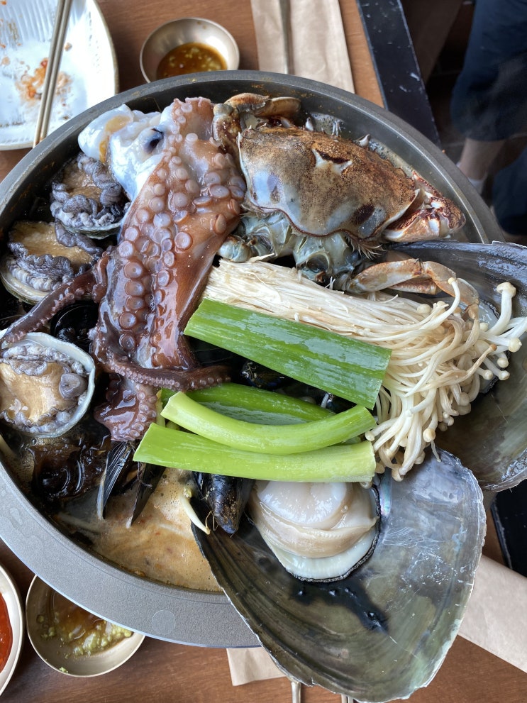  쀼로그 ep. 116 제주 함덕 엄마공간 통문어전복해물탕 이열치열 후기 (제주 동네맛집 8편)
