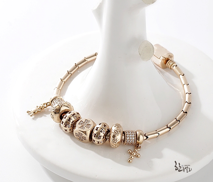 참팔찌 특색 있는 만큼 매력 있는 14k 여자팔찌 참팔찌 특색 있는 만큼 매력 있는 14k 여자팔찌