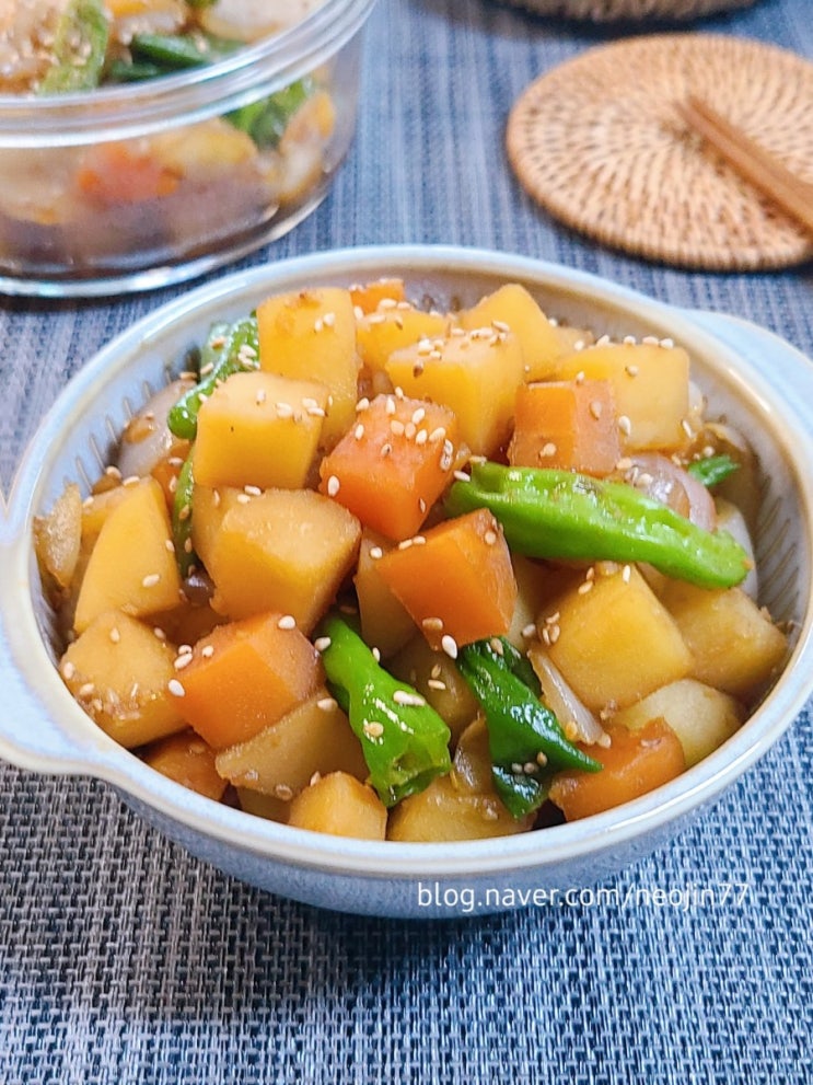 꽈리고추 감자조림 포슬한 감자 아삭한 꽈리고추 간장감자조림 맛있어요 꽈리고추 감자조림 포슬한 감자 아삭한 꽈리고추 간장감자조림 맛있어요
