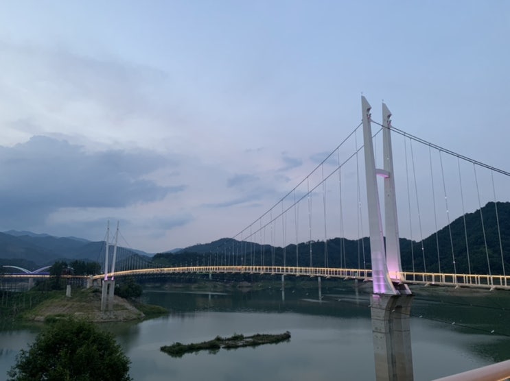  걷기 좋은 김천 부항댐 출렁다리