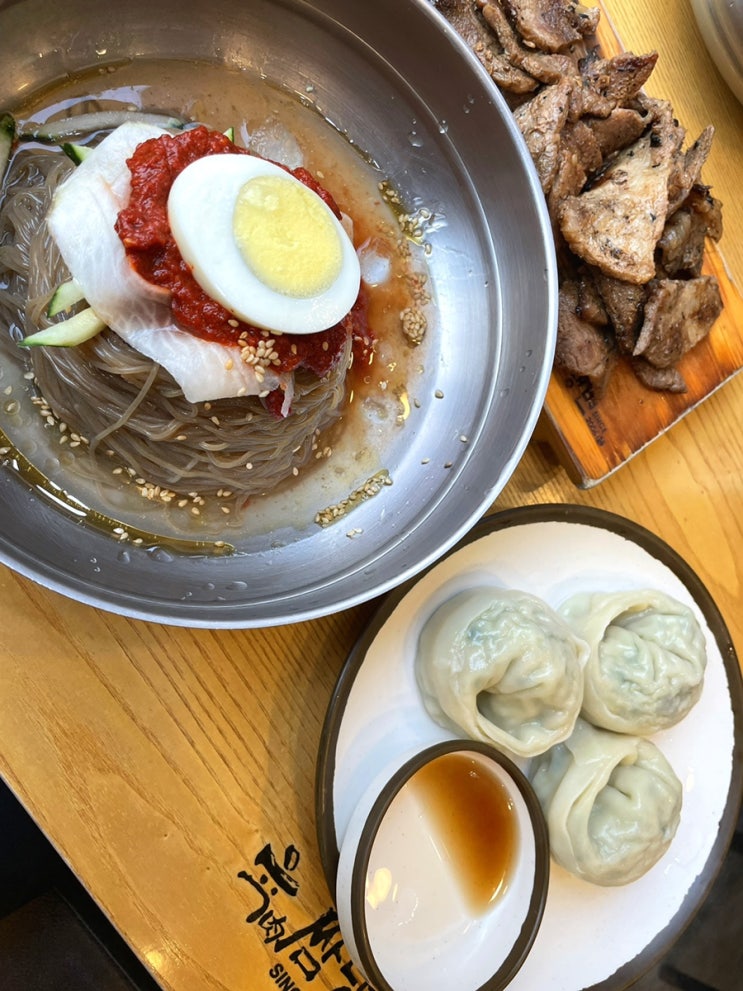  육쌈냉면 다녀왔습니다~~~!! 어렸을때 먹은 추억의 맛 느낌..???육쌈냉면 칼로리까지 알아볼게요:)