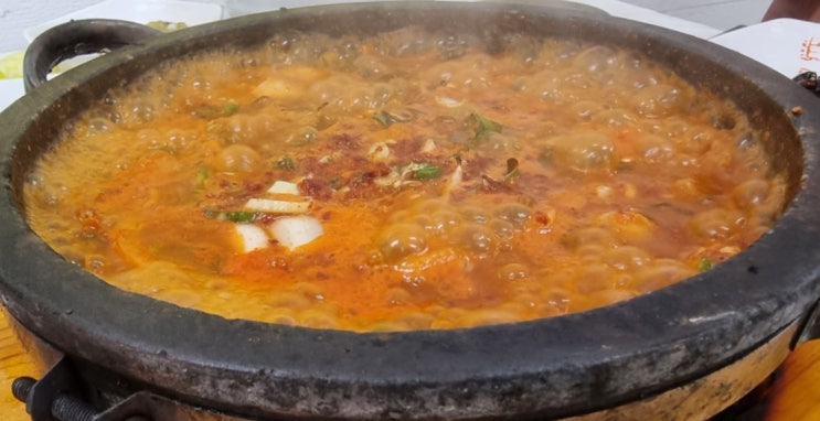  통영 중앙시장 맛집 충무멸치쌈밥 통영여행시 가볼만한곳으로 추천이요.