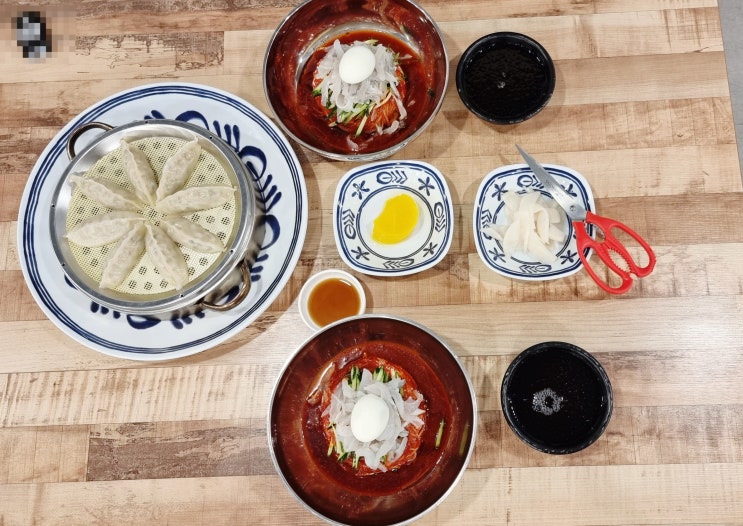  포항 영일대 해수욕장 맛집 줄서서 먹는 물회밀면 부산가야밀면